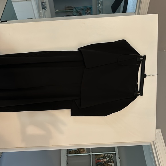 Classy Black Plus Size romper - Picture 4 of 7